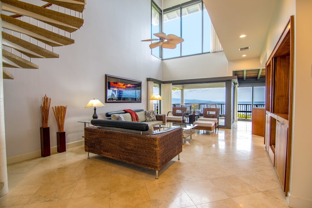 Kapalua Bay Villa 35b3 Gold Ocean Front — 4-Star Luxury Hotel in Lahaina, United States