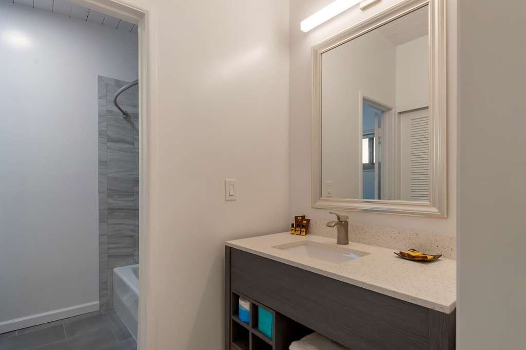Best Western Plus Santa Barbara - photo 64