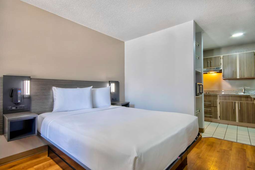 Studio 6 Extended Stay Austin TX Midtown - photo 14