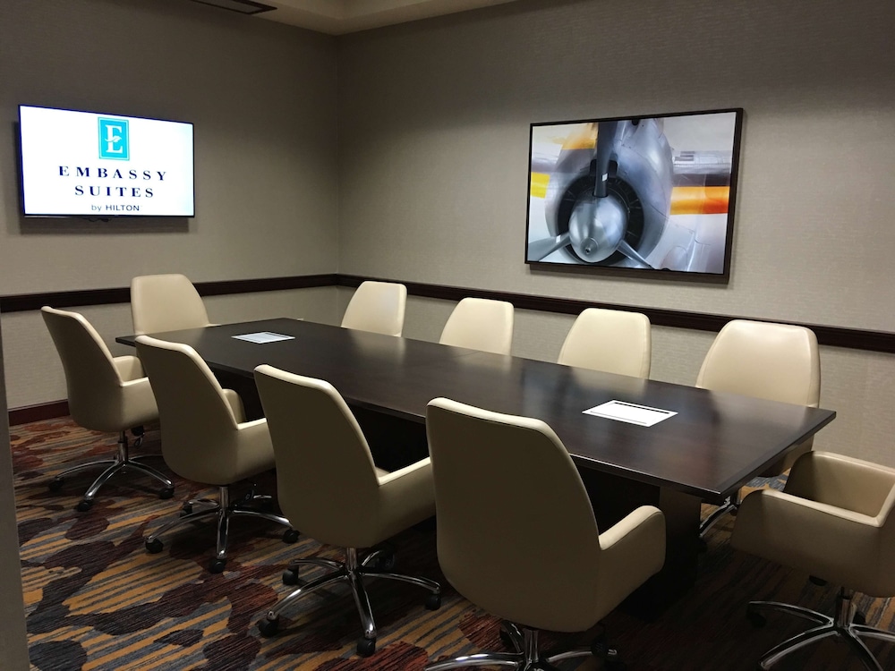 Embassy Suites by Hilton Seattle North Lynnwood - photo 58