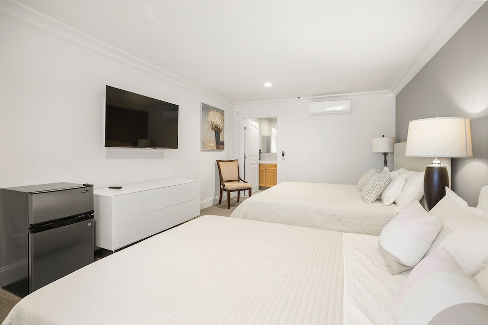 Hotel Huntington - photo 7