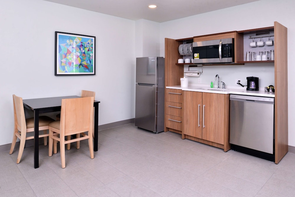 Home2 Suites by Hilton Tampa Downtown Channel District - photo 27