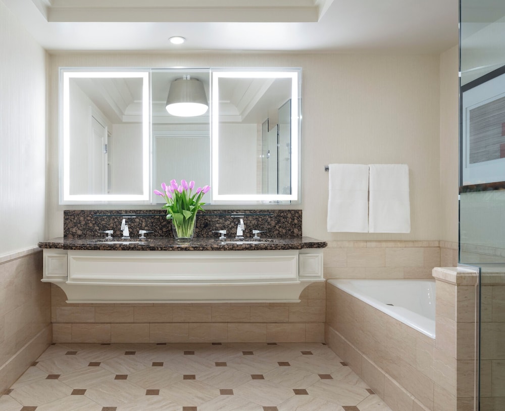 Four Seasons Hotel Las Vegas - photo 42