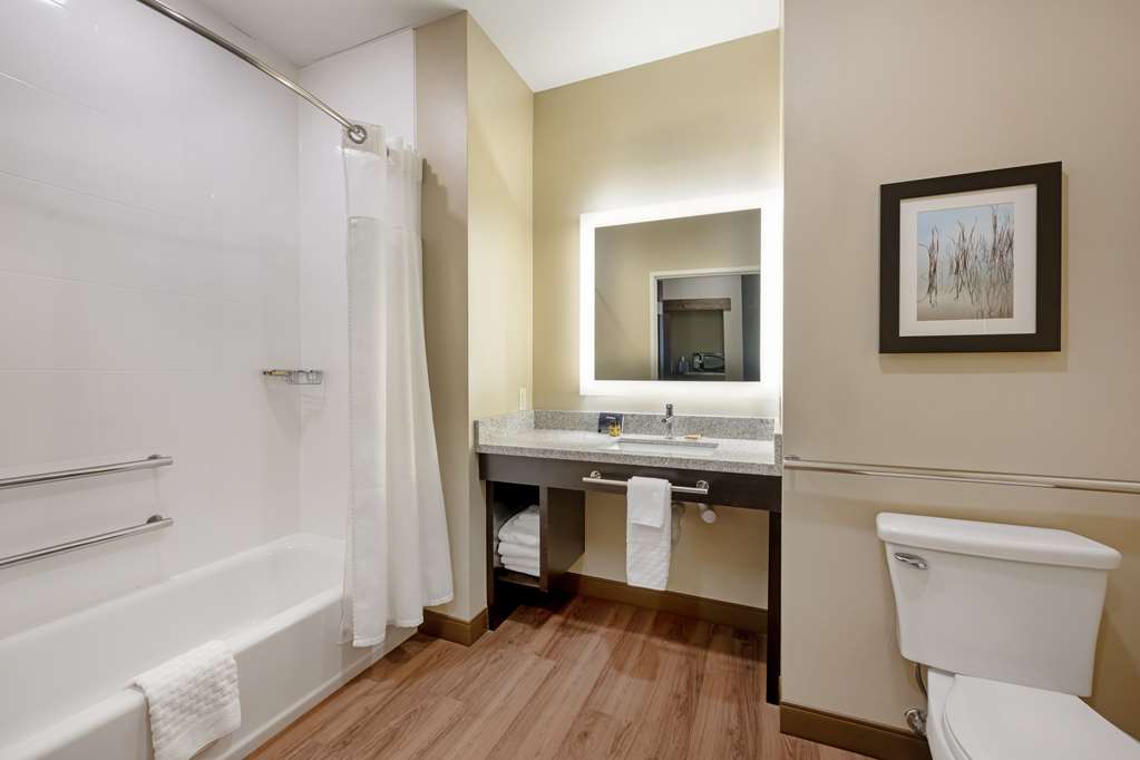 Best Western Plus Lakeview Hotel - photo 33