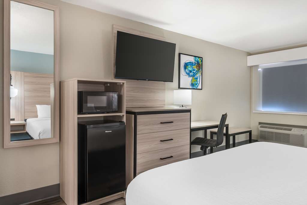 Best Western Park City Wichita North - photo 28