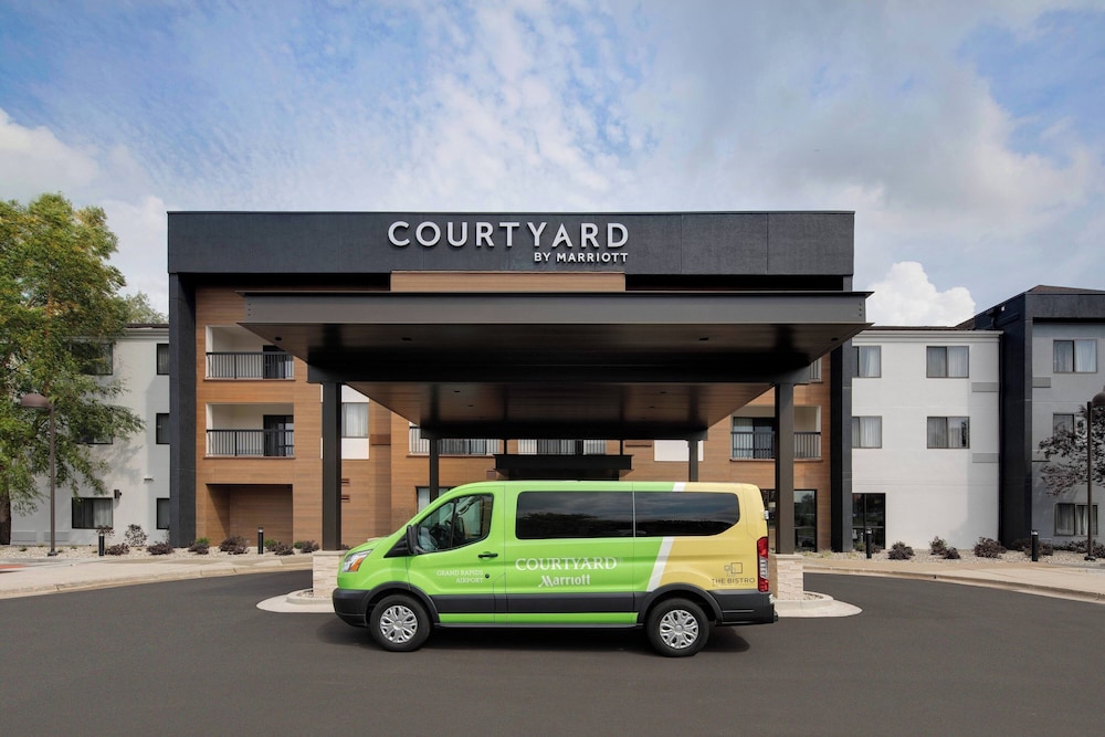 Courtyard by Marriott Grand Rapids Airport - photo 26