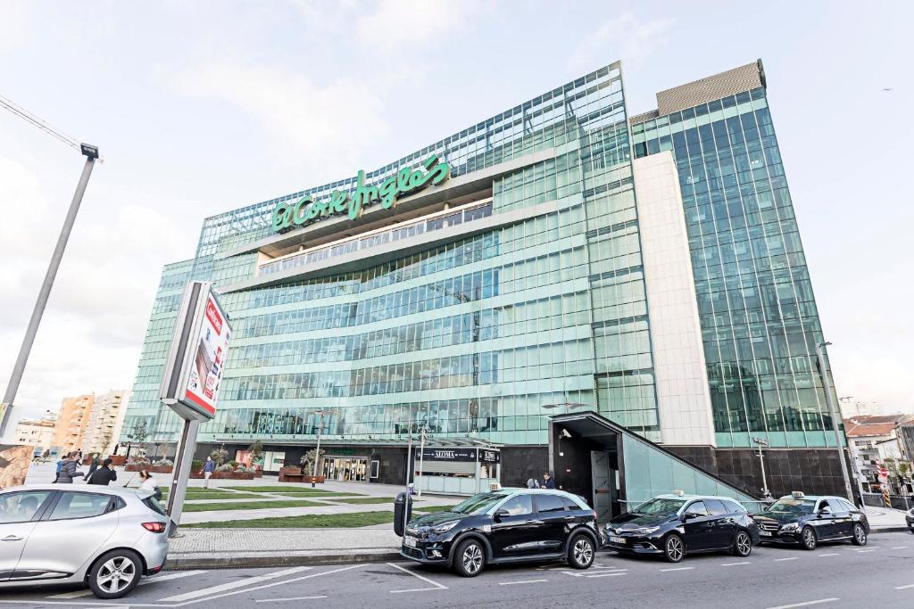 2BR Flat by Metro w Free Parking by LovelyStay in Vila Nova De Gaia, Portugal