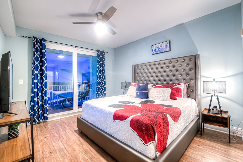 Laketown Wharf Resort by Aneliya's Rentals - photo 173