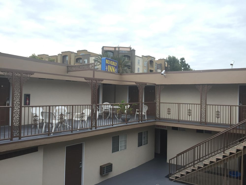 Beverly Inn - photo 65