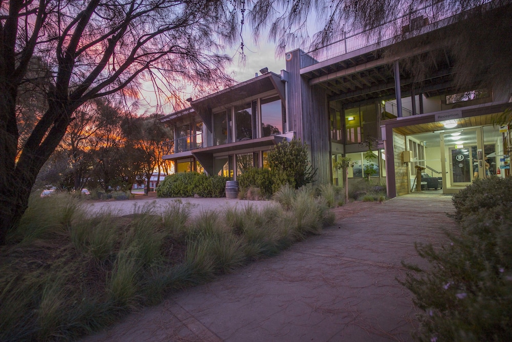 Yha Apollo Bay Eco — 4-Star Luxury Hotel in Apollo Bay, Australia