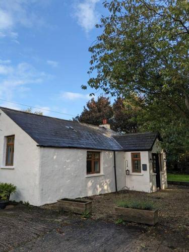 Molly's Cottage — 4-Star Luxury Hotel in Larne, United Kingdom