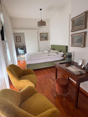 Verde Acqua two Apartments — 4-Star Luxury Hotel in Lecco, Italy