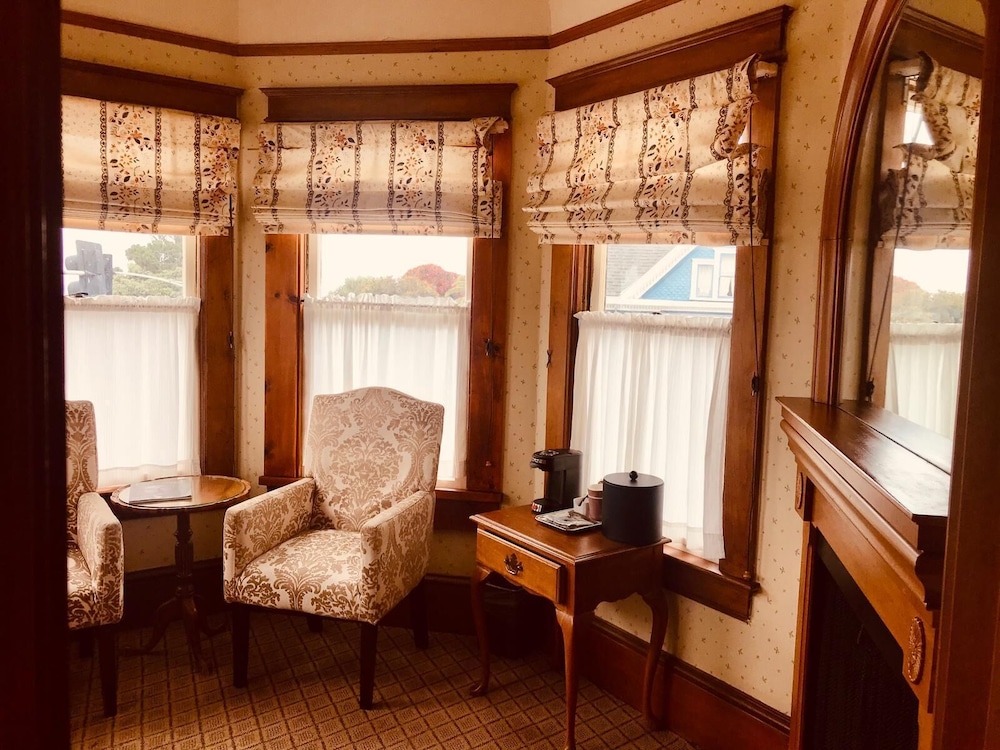 Pacific Grove Inn - photo 36