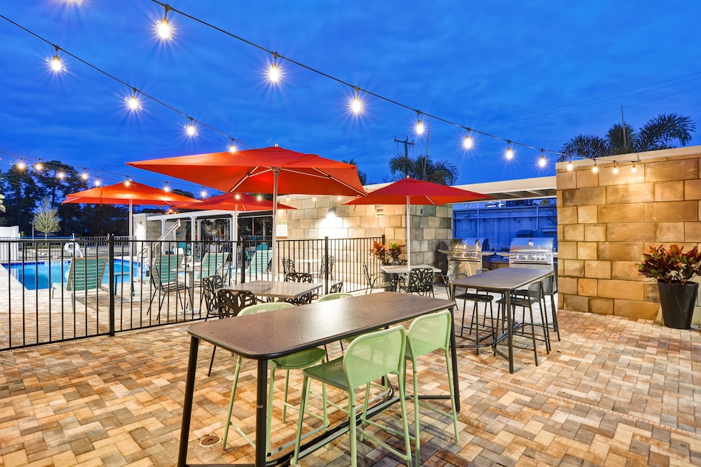 Home2 Suites by Hilton North Scottsdale near Mayo Clinic - photo 60