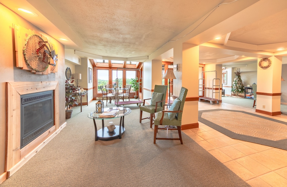 Chateau Westport Resort - photo 11