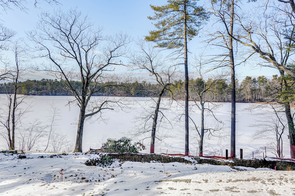 Pond Access: Waterfront Littleton Hideaway — hotel in Littleton