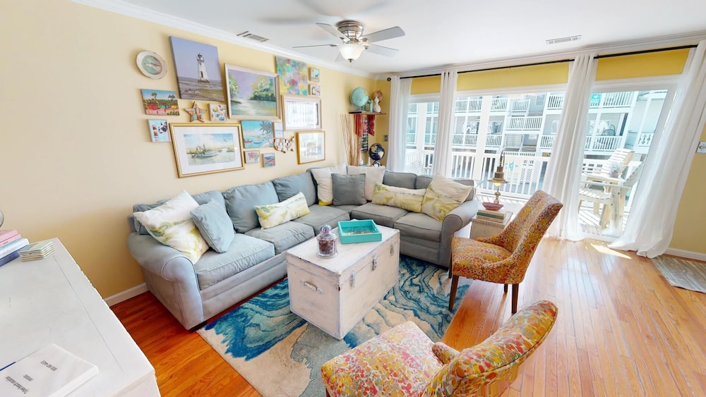 Saltwater Vista on 17th — 4-Star Luxury Hotel in Tybee Island, United States