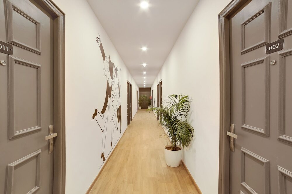 Oyo Townhouse 230 Old Gurgaon Sector 14
