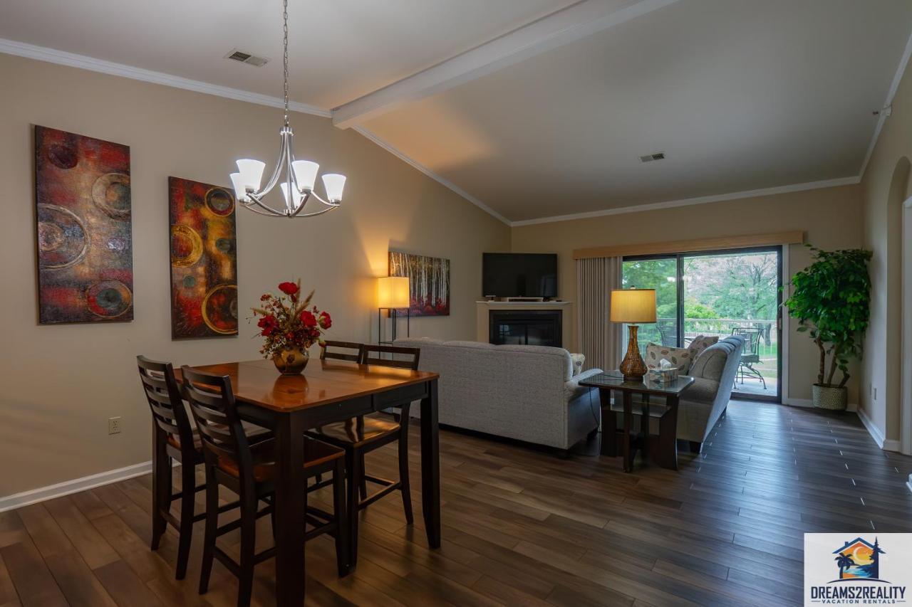 2Br Condo 2 Pools Close To The Strip Stairs Required Free Tickets Included Fha 27 — 4-Star Luxury Hotel in Branson, United States