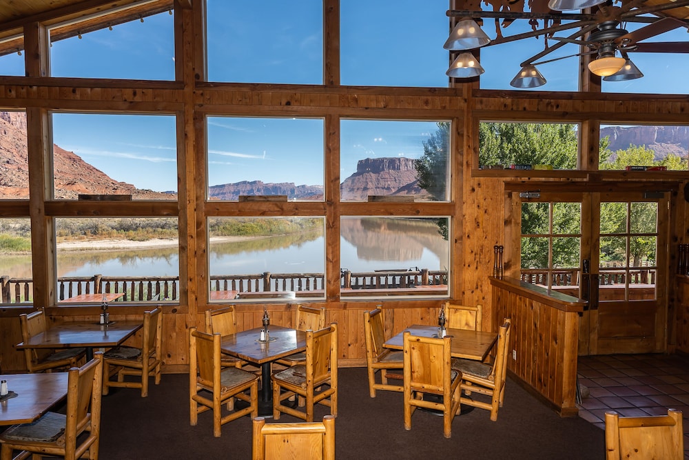 Red Cliffs Lodge - photo 56