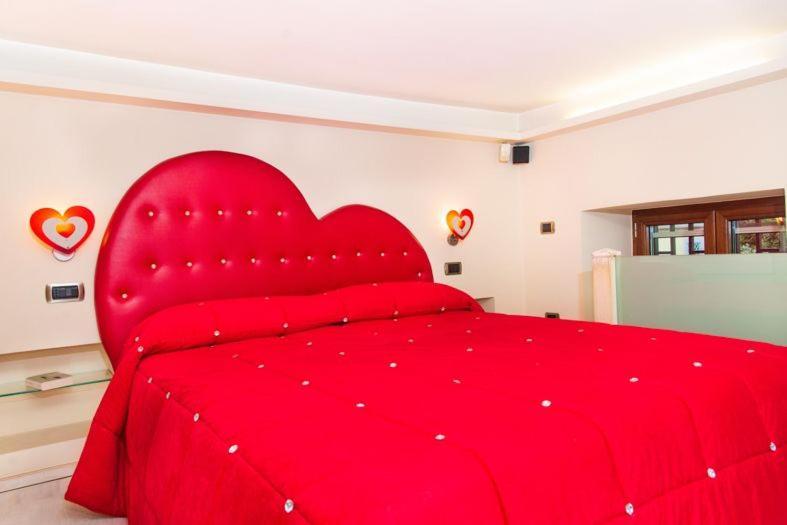 Casa Fani — 4-Star Luxury Hotel in Naples, Italy
