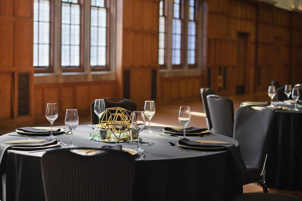 The Union Club Hotel at Purdue University Autograph Collection - photo 87