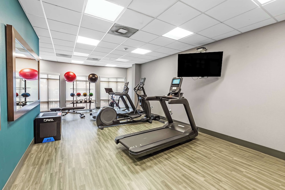 Hampton Inn Atmore - photo 23