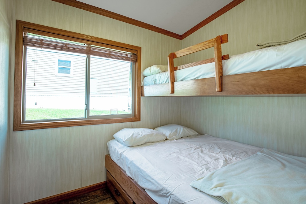Plymouth Rock Camping Resort Basic Cabin - photo 13