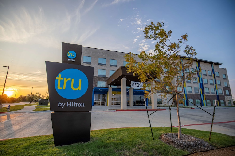 TRU By Hilton Allen Dallas - featured photo