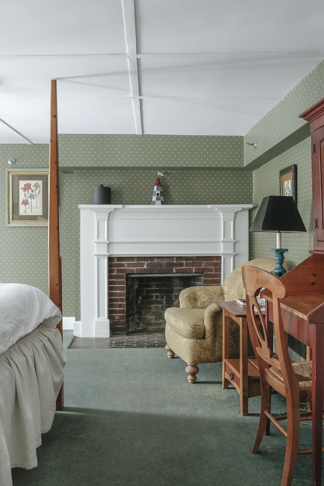 Beekman Arms and Delamater Inn - photo 6