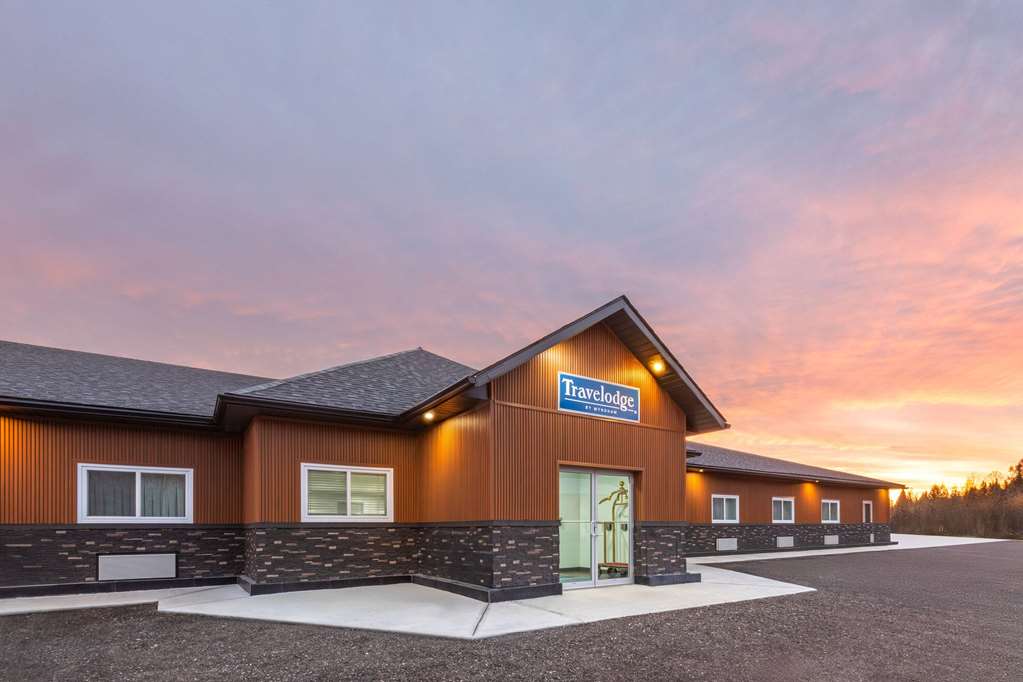 Travelodge by Wyndham Cochrane Ontario - carbon neutral hotel in Cochrane
