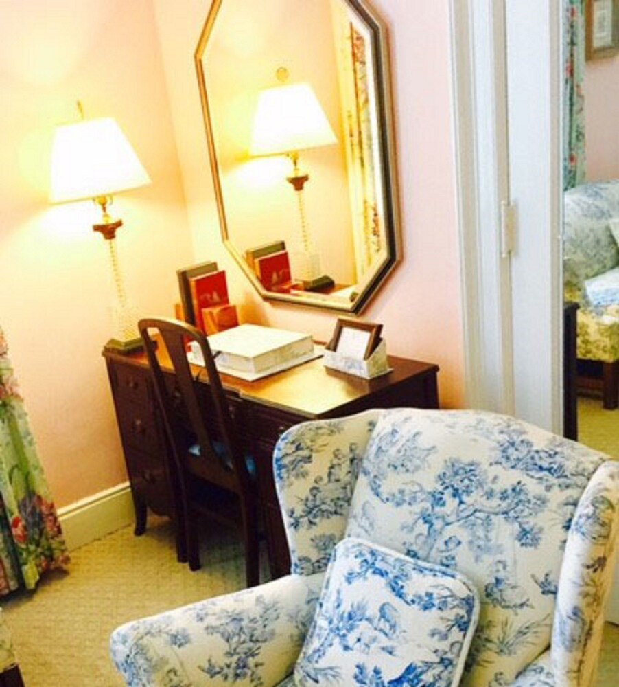 Morehead Inn - photo 39