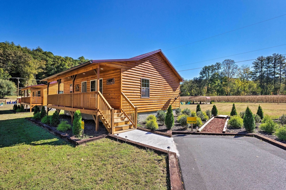 5 Mi To Dtwn Bryson City Cabin with Resort Perks - photo 7