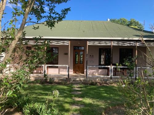 Warbler's Haven - carbon neutral hotel in Unknown City