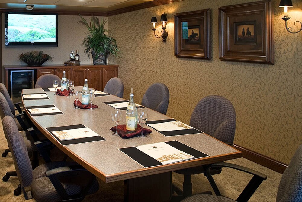 Grand Gateway Hotel - photo 15