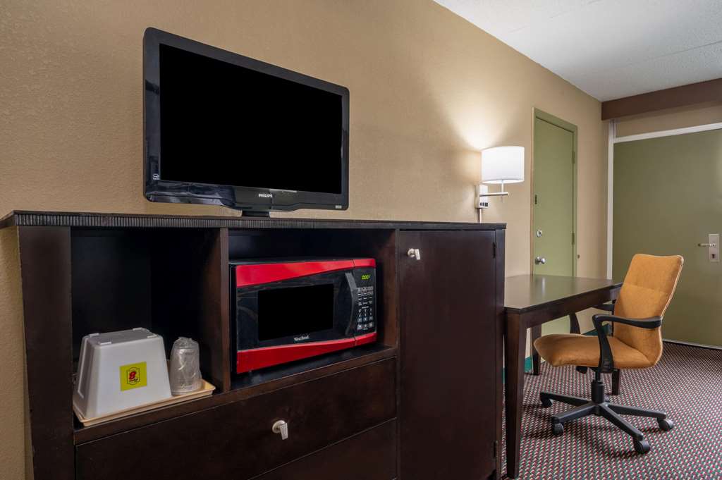 Super 8 by Wyndham Perrysburg Toledo - photo 19