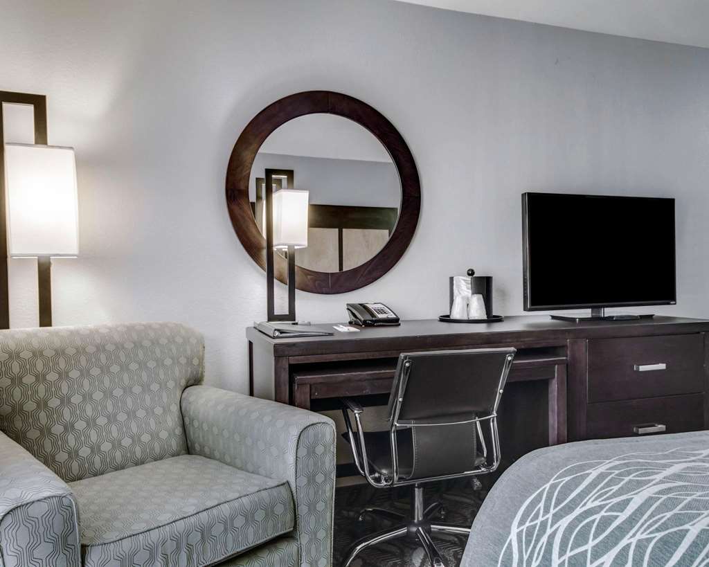 Comfort Inn & Suites El Paso I 10 Airport Area - photo 22