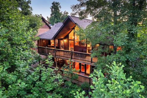Kate's Cabin 3 min to Dollywood Cabin with Hot tub Game Room and Resort Pool - photo 51