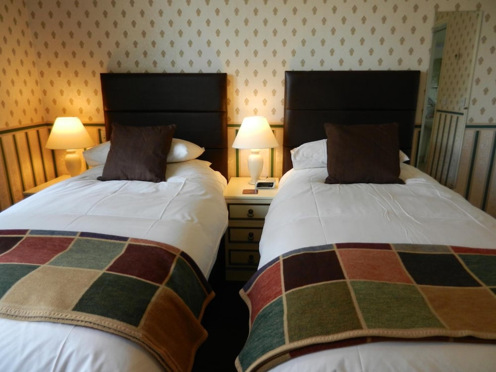 Overcombe House — 4-Star Luxury Hotel in Yelverton, United Kingdom