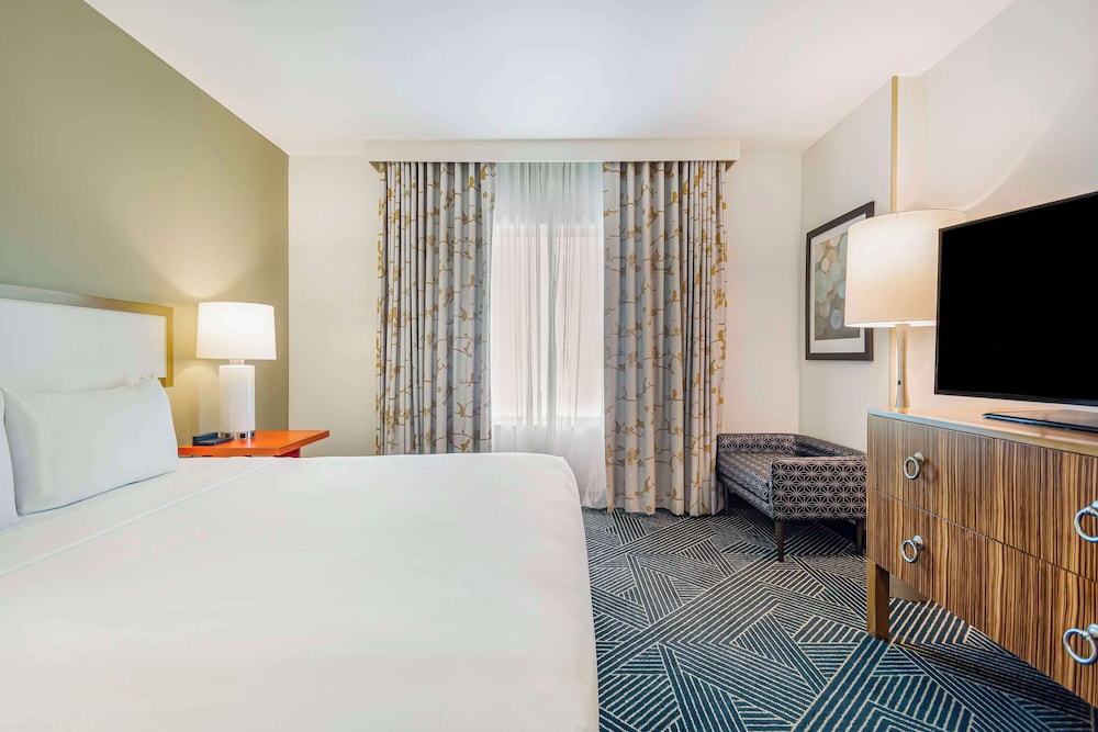 Embassy Suites Houston Downtown - photo 11