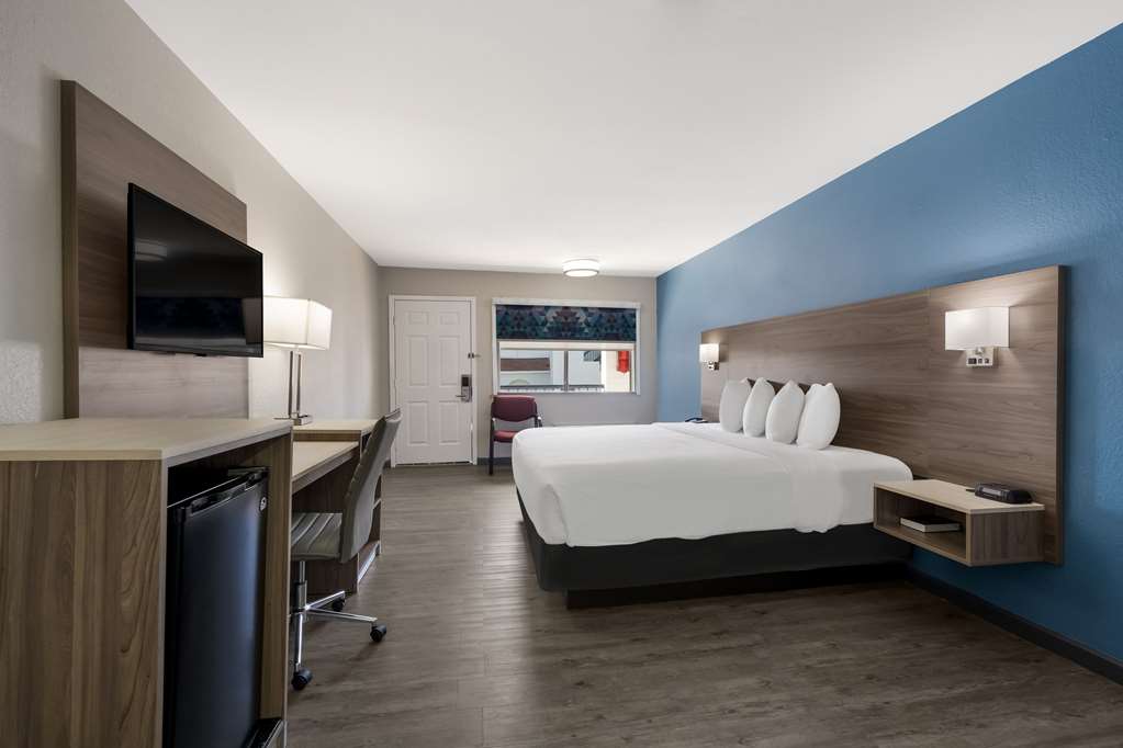 SureStay by Best Western Spring North Houston - photo 23