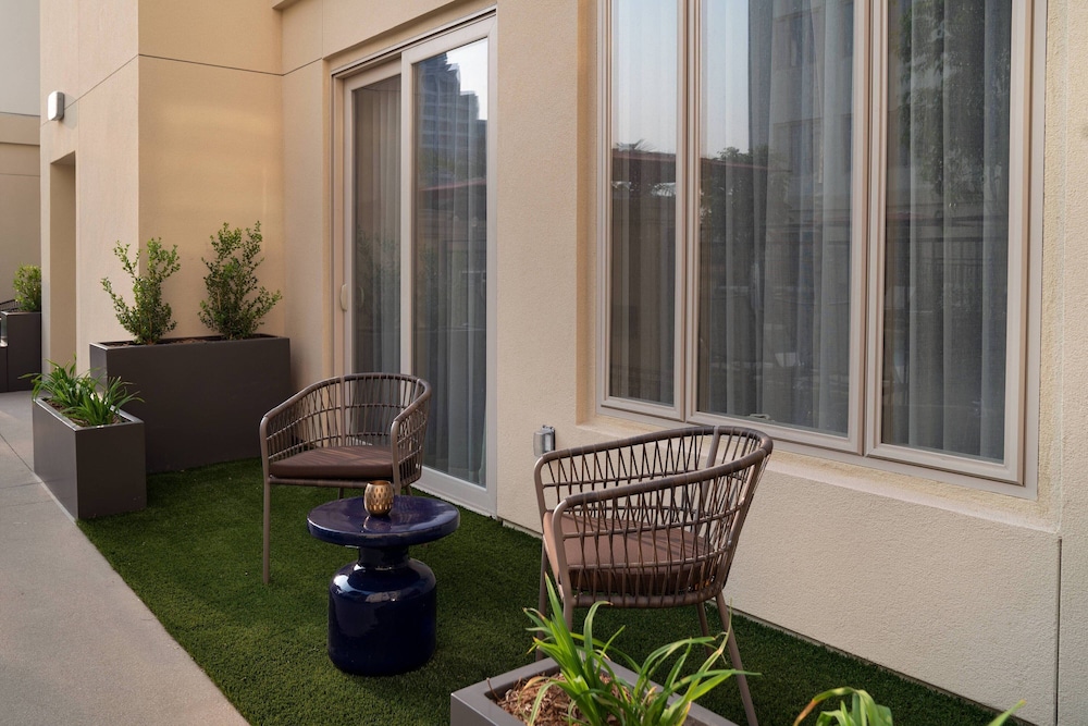Residence Inn by Marriott Los Angeles Glendale - photo 28
