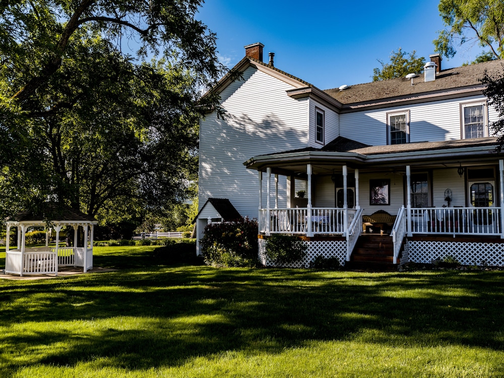 Bybee's Historic Inn - photo 93