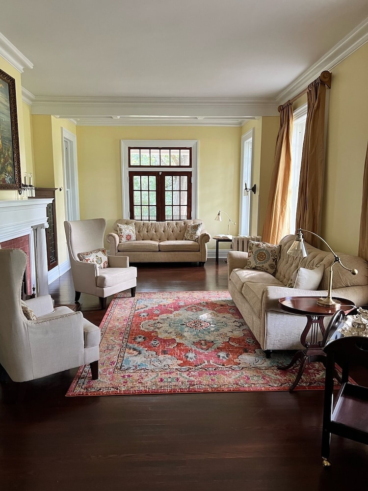 Huffman Manor Inn - photo 38