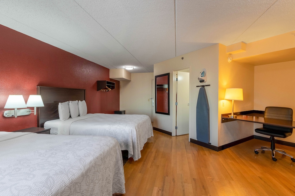 Red Roof Inn Plus El Paso East - photo 11