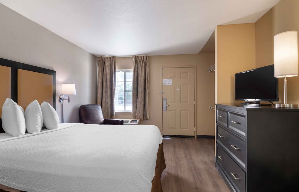 Extended Stay America Suites Kansas City Shawnee Mission - photo 11
