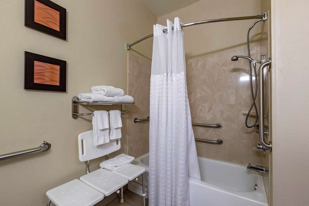Comfort Inn & Suites Waterloo Cedar Falls - photo 8