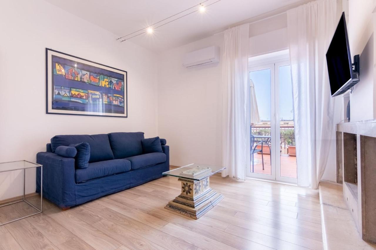 Eye on the Politeama L'occhio sul Politeama — 4-Star Luxury Hotel in Palermo, Italy