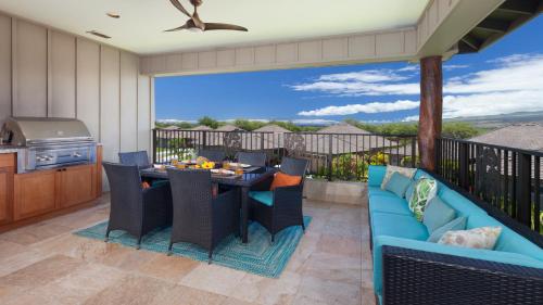 PiH OHANA SPIRIT Resort Pool waterslide pass Ocean Views Fun Bikes and More — 4-Star Luxury Hotel in Waikoloa, United States