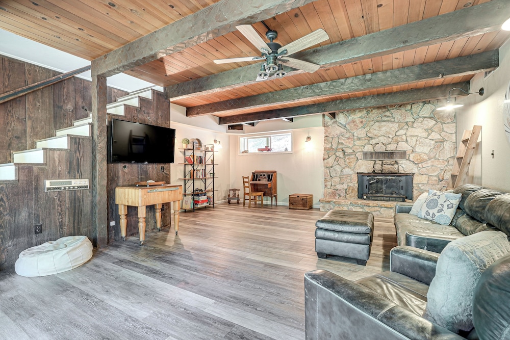Mtn view Gem: Deck Grill & Fire Pit in West Point — hotel in West Point
